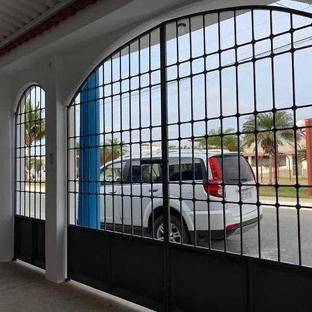 Beach House In Punta Carnero Salinas / Casa Екстер'єр фото